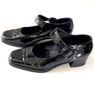 Vintage Maraolo Black Patent Leather Mary Janes